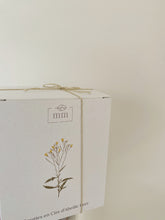 Load image into Gallery viewer, White beeswax candle with a small fir green heart