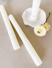 Charger l'image dans la galerie, Porte-bougie en porcelaine : L’harmonie de la simplicité - millimetres.be