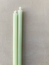 Charger l'image dans la galerie, Bougies fines en cire d'abeille menthe