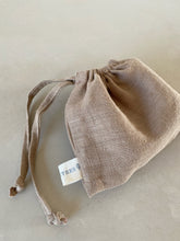 Charger l'image dans la galerie, Lot de 5 lingettes démaquillantes en lin avec pochette - millimetres.be