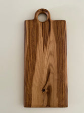 Charger l&#39;image dans la galerie, Planche à découper / de présentation en bois du chêne
