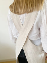 Load image into Gallery viewer, Tablier en lin style japonais Bouleau - millimetres.be