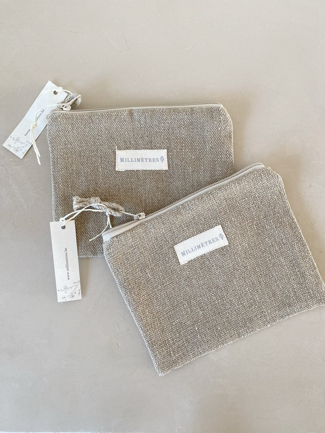 Petite pochette en deux couches de lin - millimetres.be