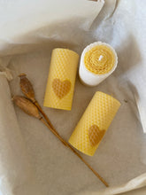 Charger l&#39;image dans la galerie, Lot de 3 Bougies en cire d&#39;abeille gaufrée
