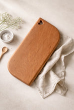 Charger l'image dans la galerie, Planche « Cœur » en bois de hêtre - millimetres.be
