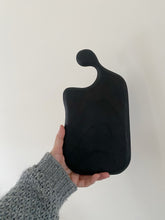 Charger l'image dans la galerie, Planche de cuisine en frêne noirci - millimetres.be
