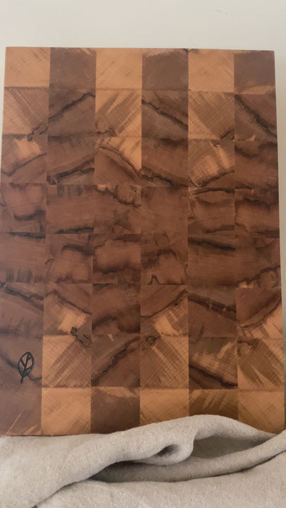 Planche massive, artisanale, faite main par millimetres.be 