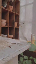 Charger et lire la vidéo dans la visionneuse de la Galerie, Chandelles naturelles, lot de 7 pièces. Saines, délicates, fine. Vintage.
